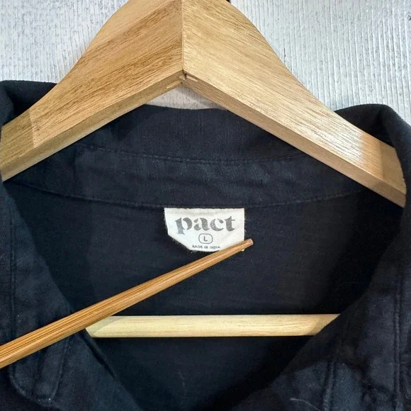 Pact Black Long Sleeve Button Up Shirt 100% Organic Cotton Women's Size L - Picture 2 of 6